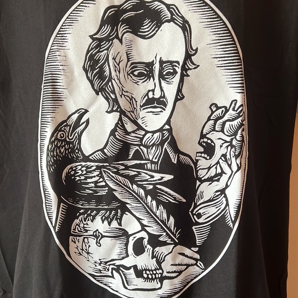Black Matter Hot Topic Edgar Allen Poe T-Shirt - Picture 3 of 3